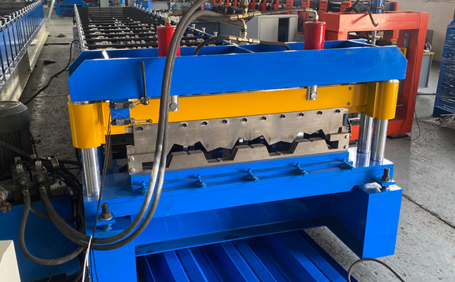 Wall mounted plug-in ultrasonic flowmeter