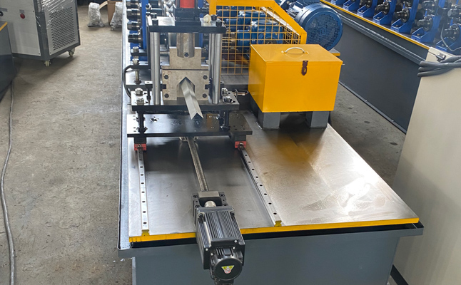 Wall mounted plug-in ultrasonic flowmeter
