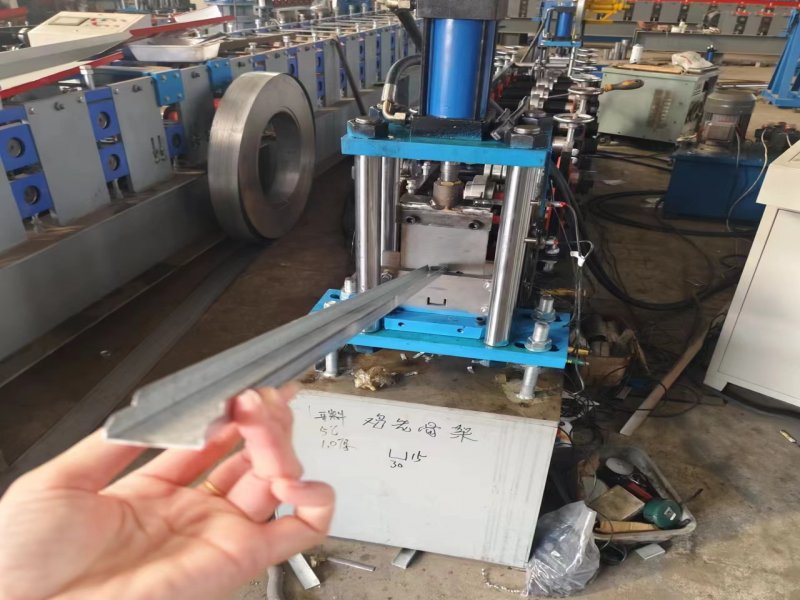 Wall mounted plug-in ultrasonic flowmeter